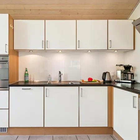 Beautiful Home In Ebeltoft With Sauna