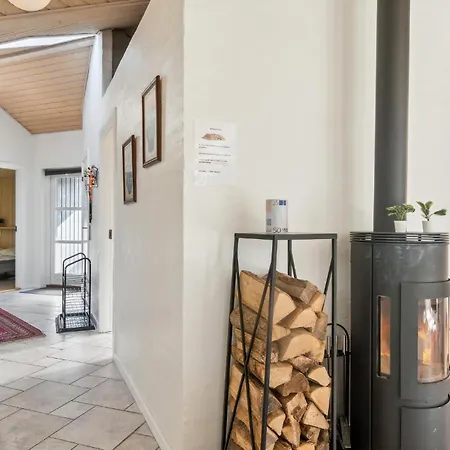 Beautiful In Ebeltoft With Sauna Tatil Evi Øksenmølle